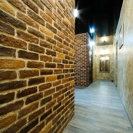 On Romanovakaya Sloboda 10 *