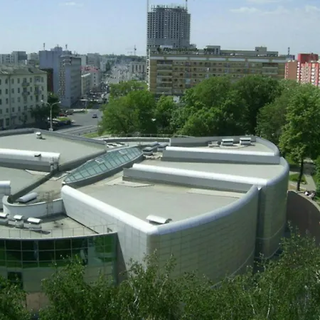 On Romanovakaya Sloboda 10