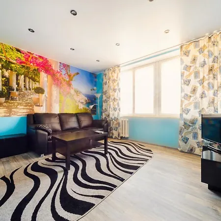 Apartament On Romanovakaya Sloboda 10 *